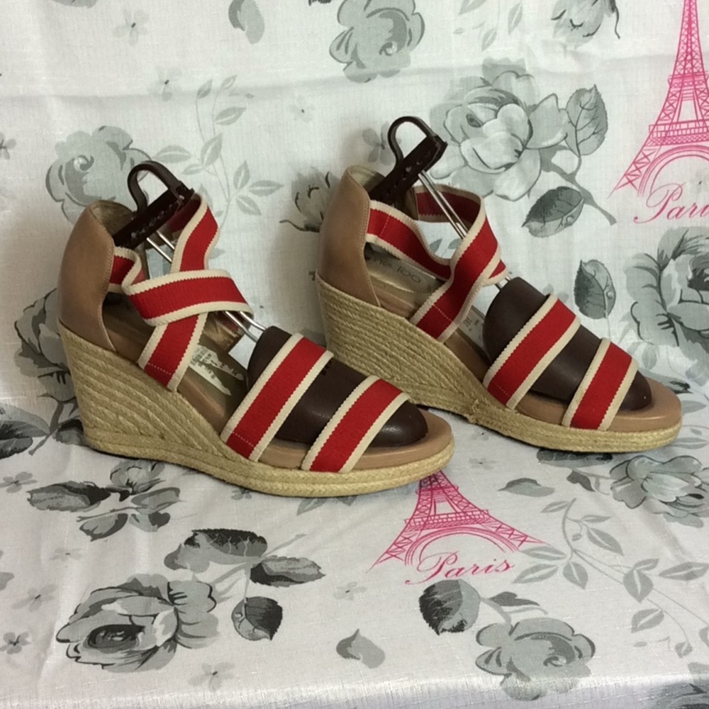 Strappy sandals